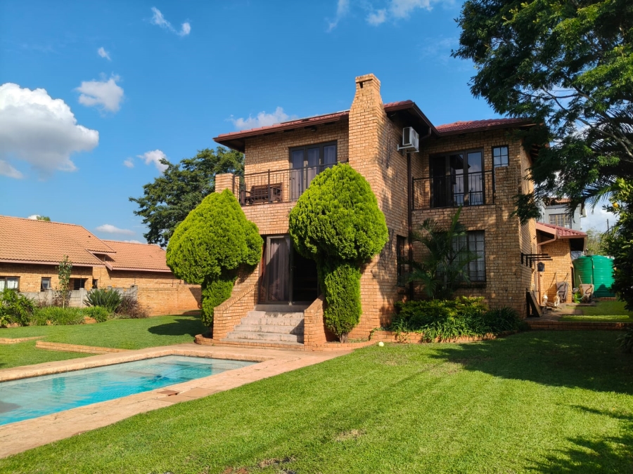 3 Bedroom Property for Sale in Safari Gardens North West